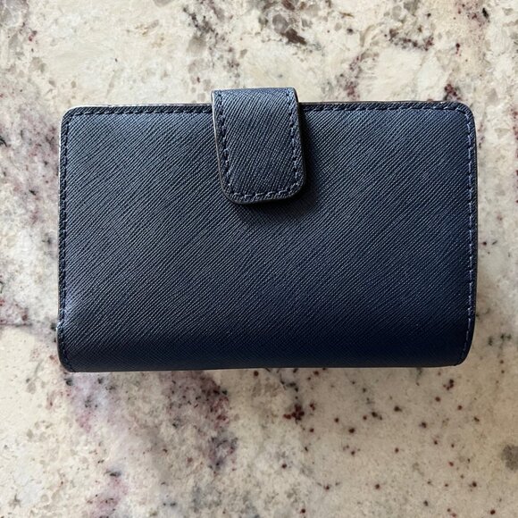 Michael Kors Medium Crossgrain Leather Wallet - Picture 2 of 4